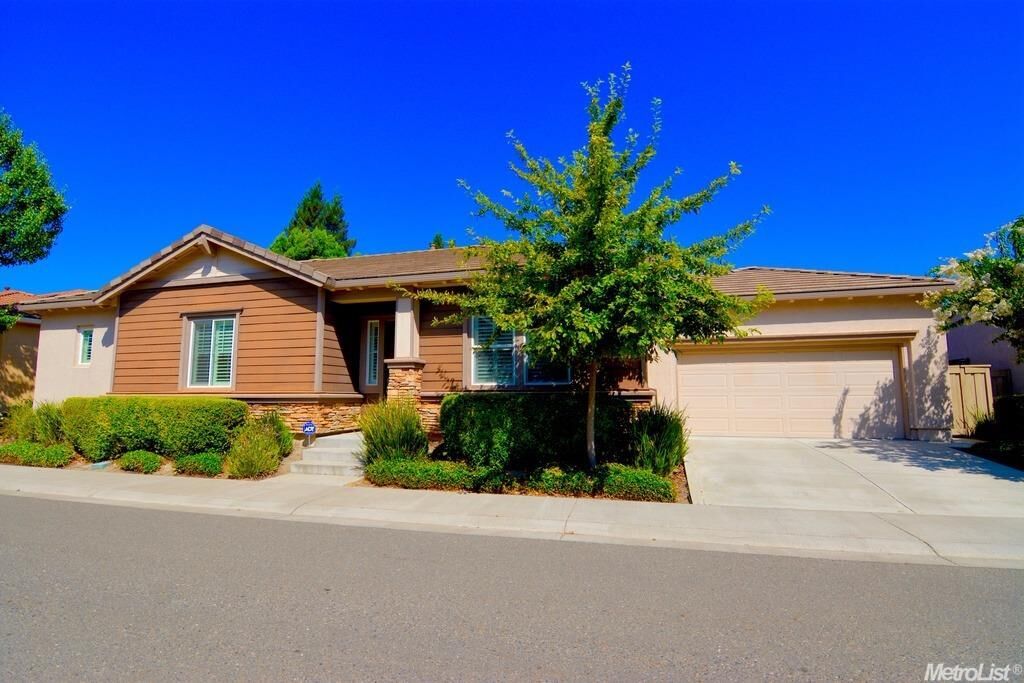 Property Photo: 8063 Linda Isle Lane CA 95831