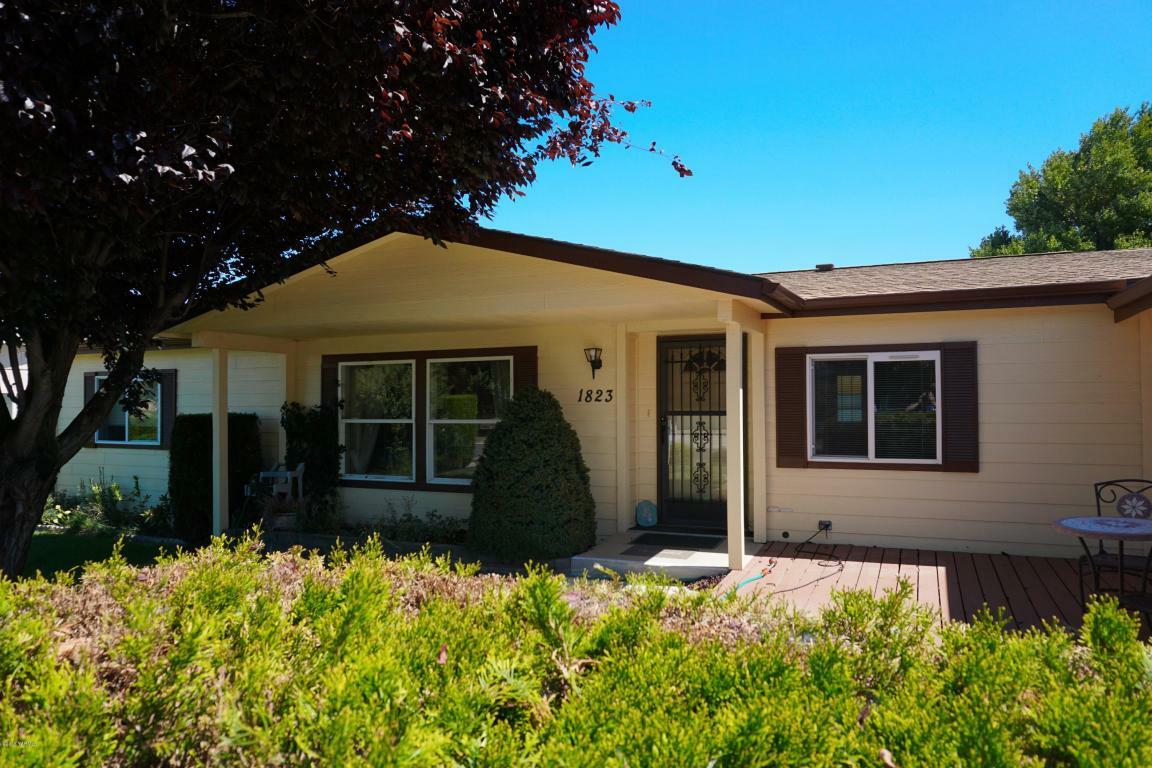 Property Photo: 1823 S 71st Ave WA 98908