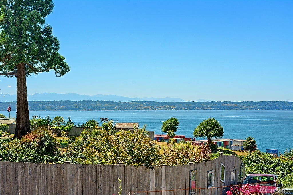 Property Photo: 3116 12 Tulalip Ave WA 98201