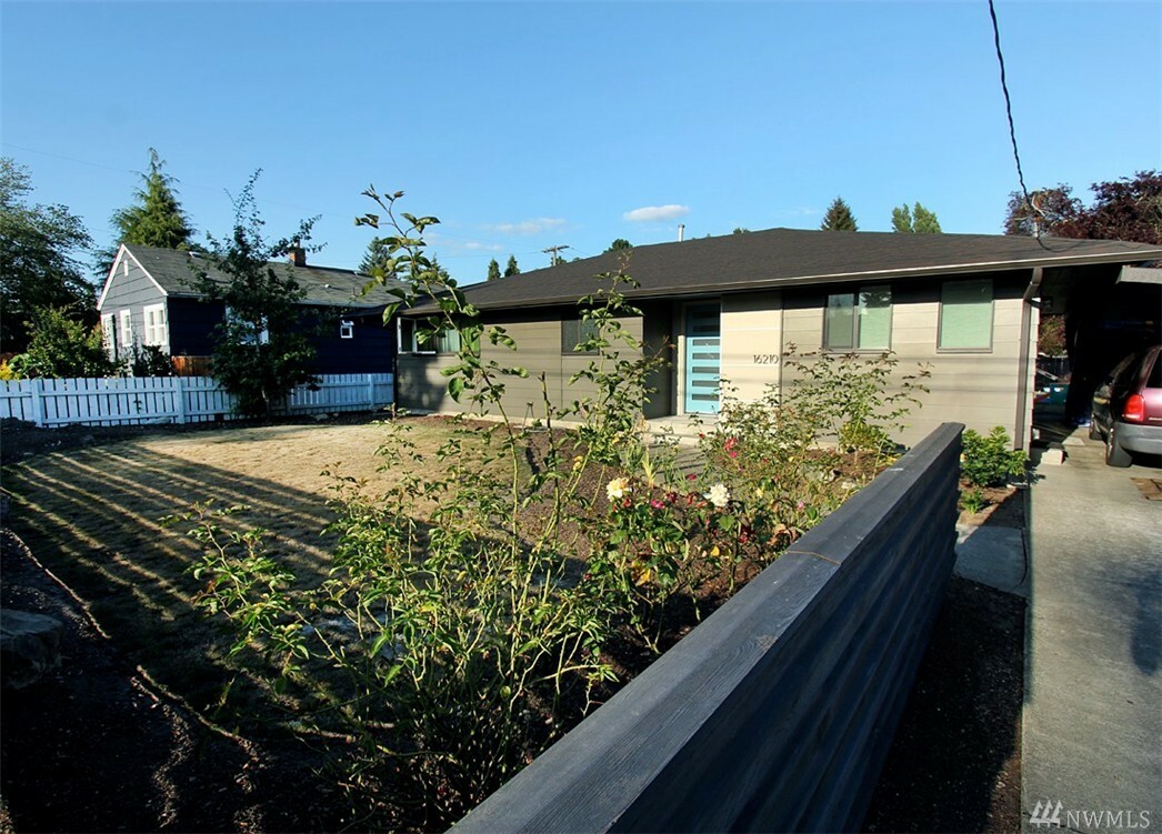 Property Photo:  16210 11th Ave SW  WA 98166 