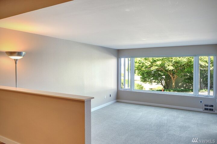 Property Photo: 3661 24th Place W 105 WA 98199