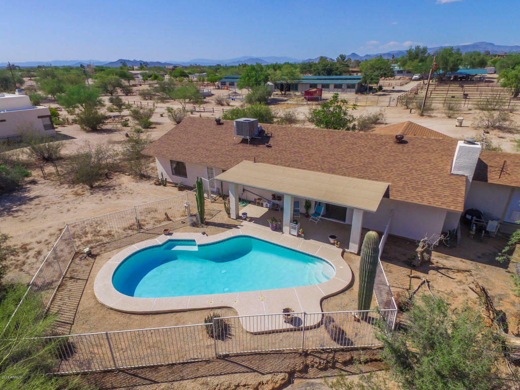 Property Photo:  4319 E Quail Track Drive  AZ 85331 