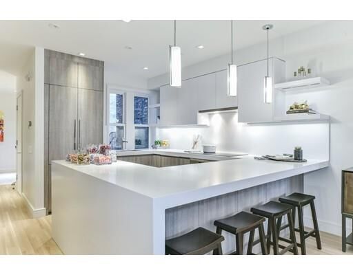 Property Photo:  38 South Russell St 4D  MA 02114 