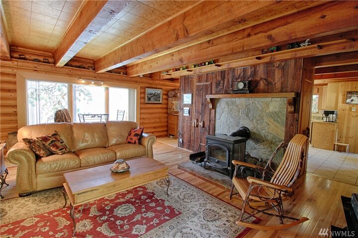 Property Photo:  1995 Loomis-Oroville Rd  WA 98827 