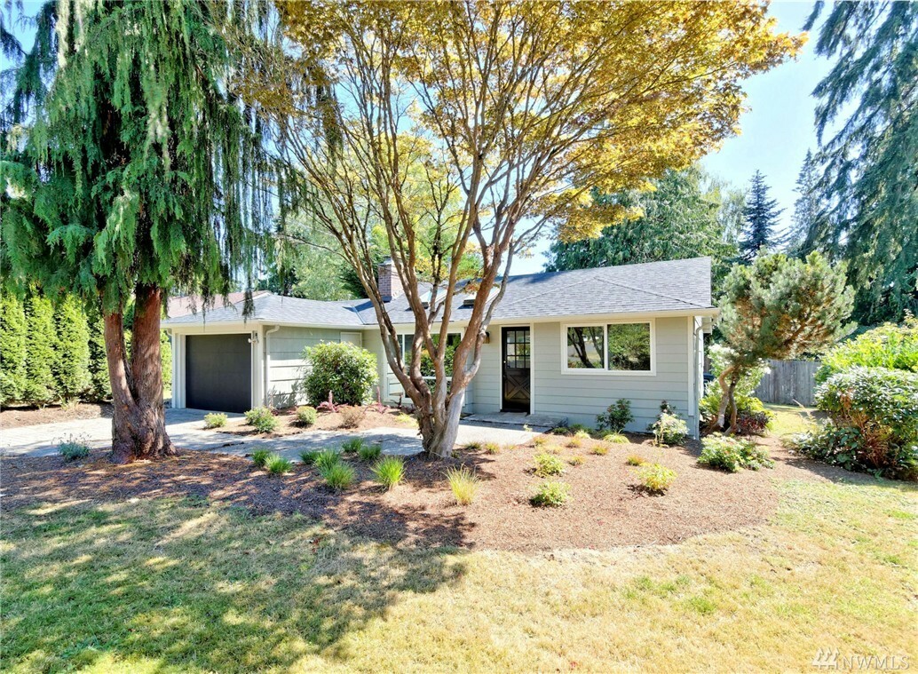Property Photo: 7712 222nd St SW WA 98026
