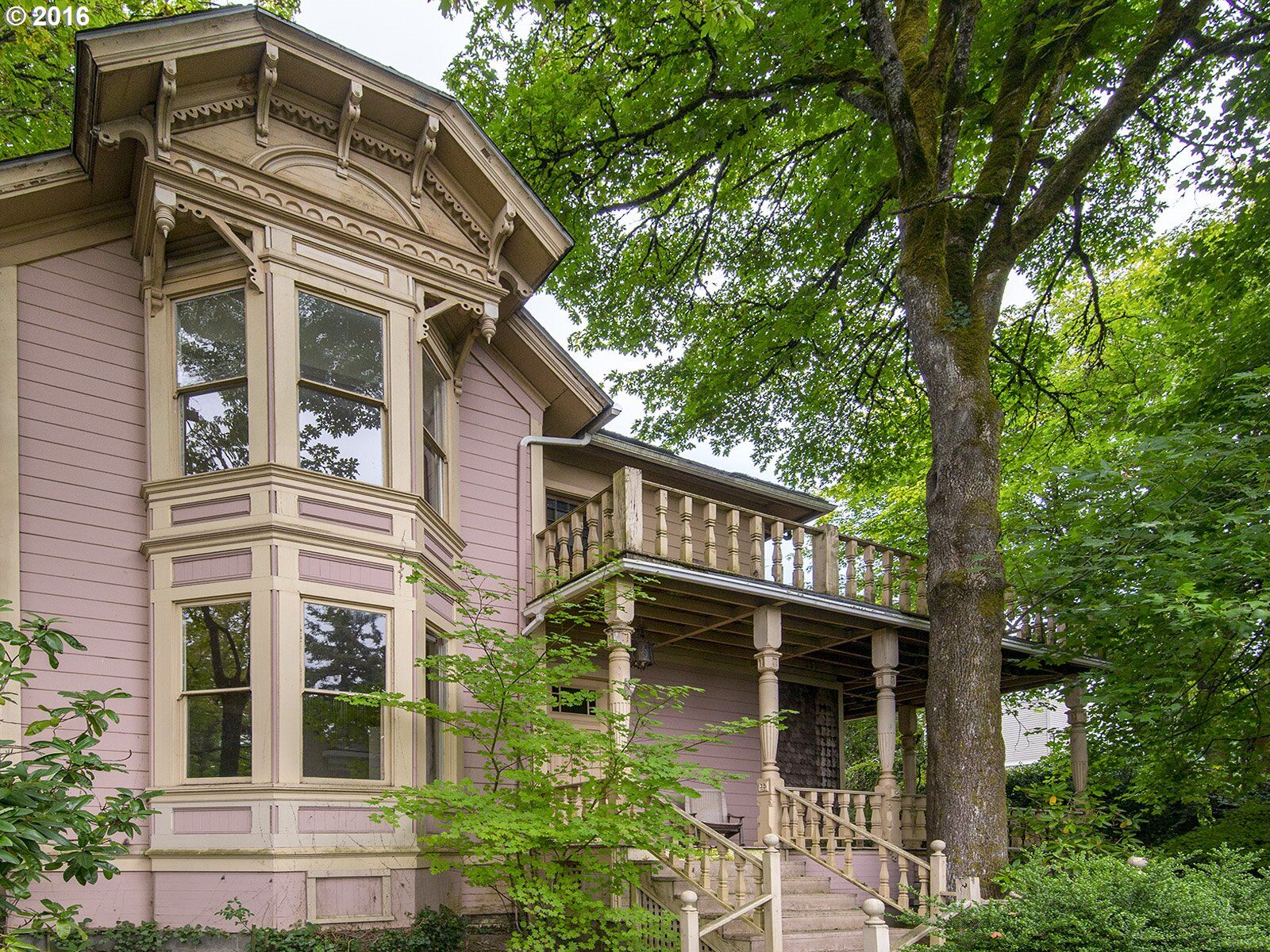 Property Photo:  2521 SW 18th Ave  OR 97201 