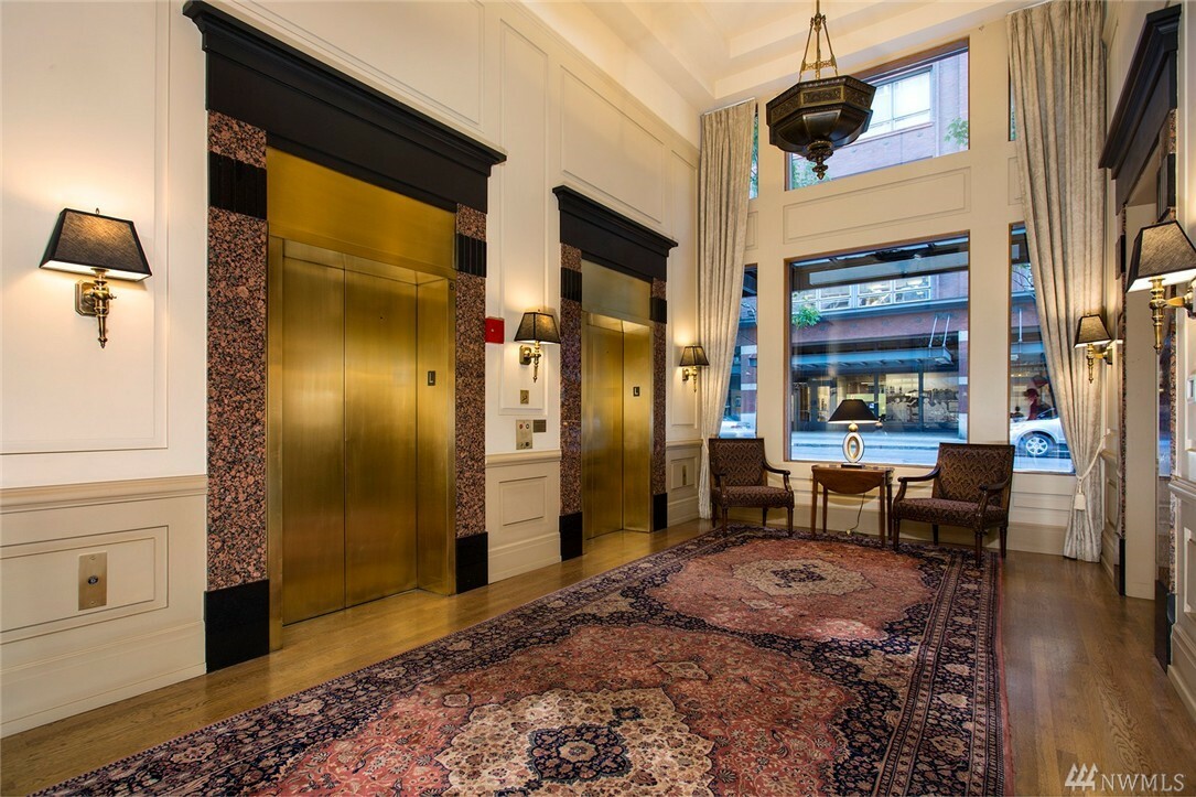 Property Photo:  1009 Western Ave 1208  WA 98104 