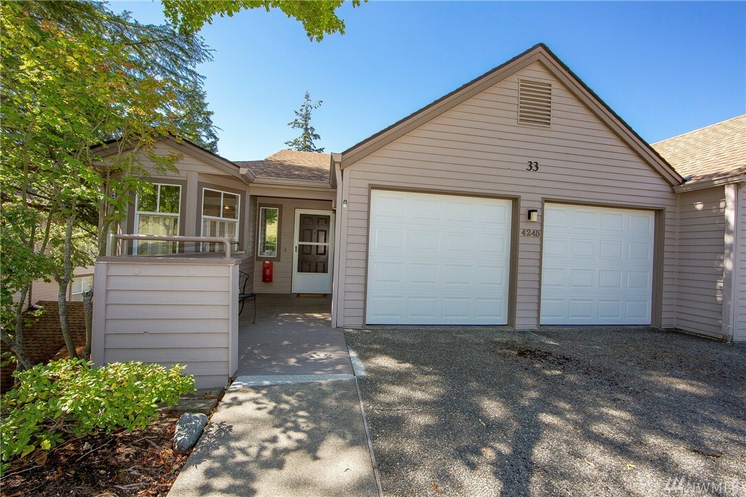 Property Photo:  4245 Providence Dr SE 2101  WA 98029 