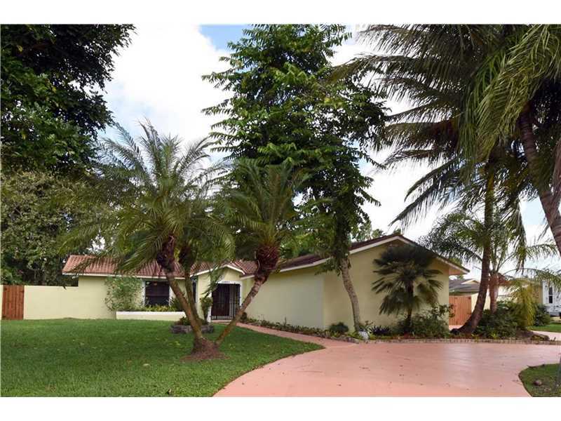 Property Photo: 14951 SW 157th Ter FL 33187