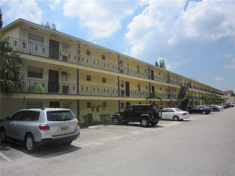 Property Photo: 20200 NE 27 Ct 9 FL 33180