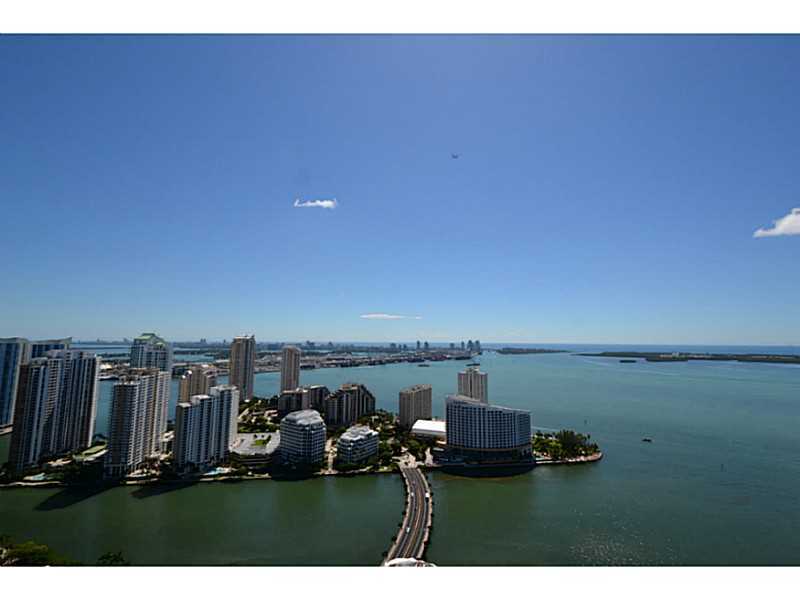 Property Photo:  950 Brickell Bay Dr 4610  FL 33131 