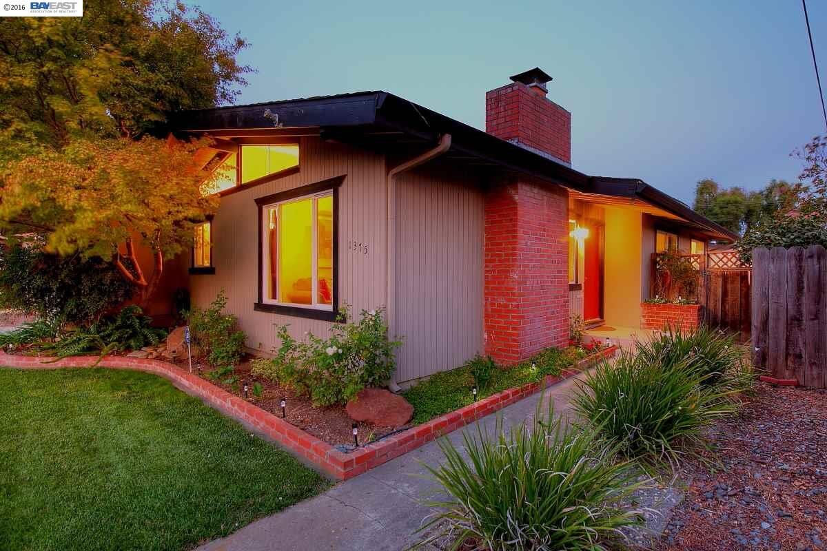 Property Photo:  1375 Juniper St  CA 94551 