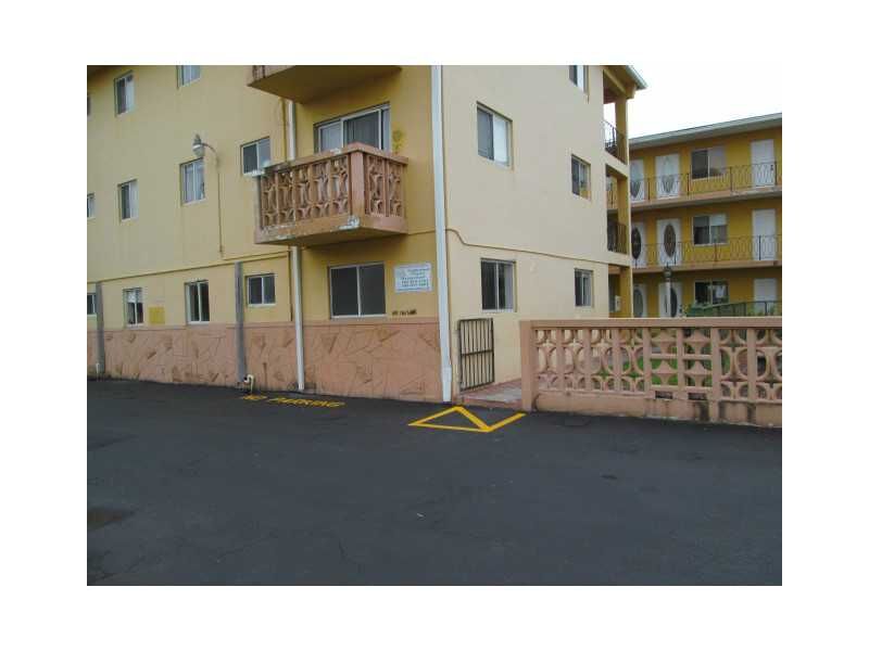 Property Photo:  2330 NW 11 St 17  FL 33125 
