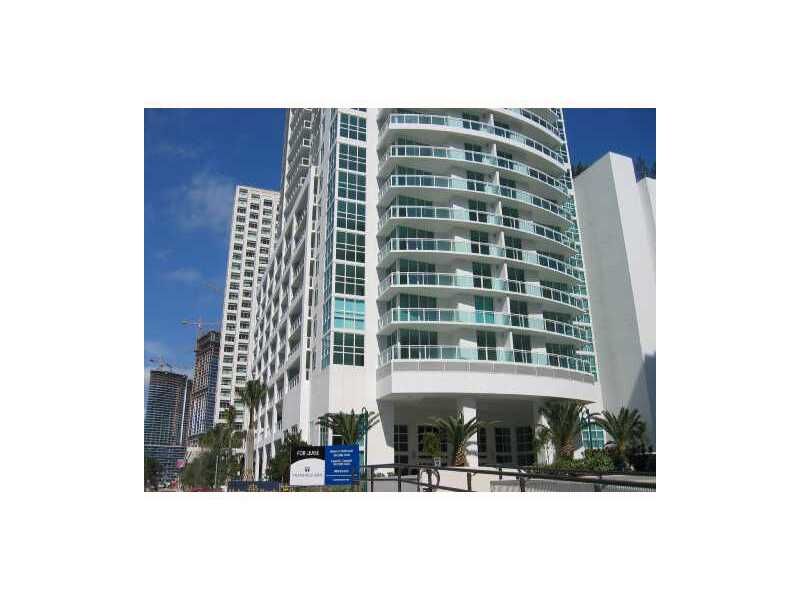 Property Photo: 951 Brickell Av 1401 FL 33131