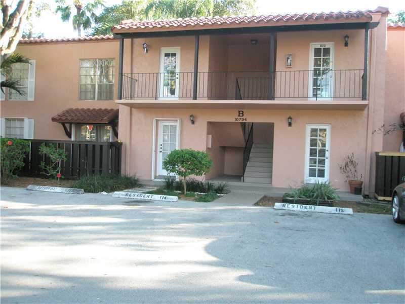 Property Photo: 10794 Kendall Dr B24 FL 33176