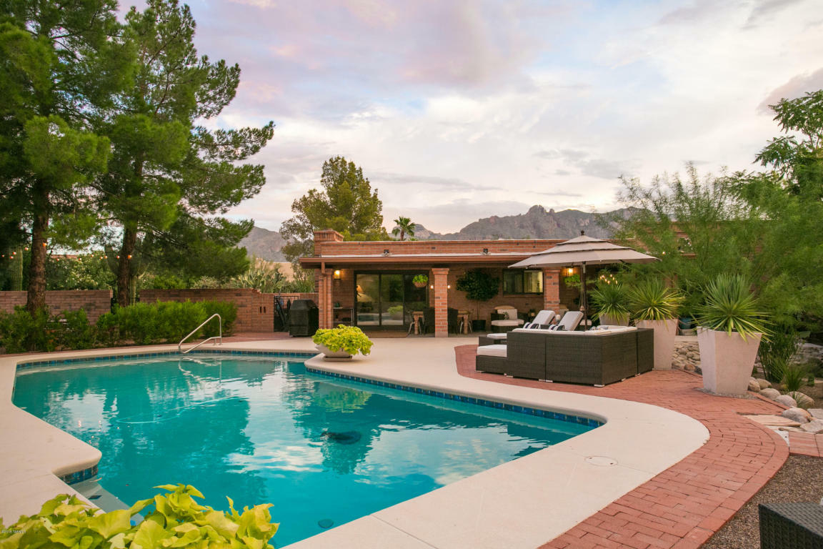 Property Photo: 5721 N Placita Del Trueno AZ 85718
