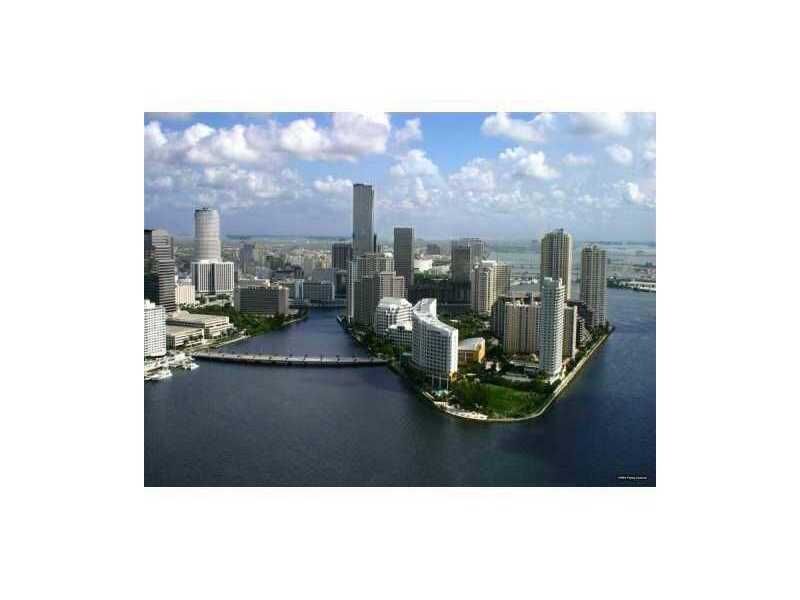 Property Photo:  540 Brickell Key Dr 500  FL 33131 