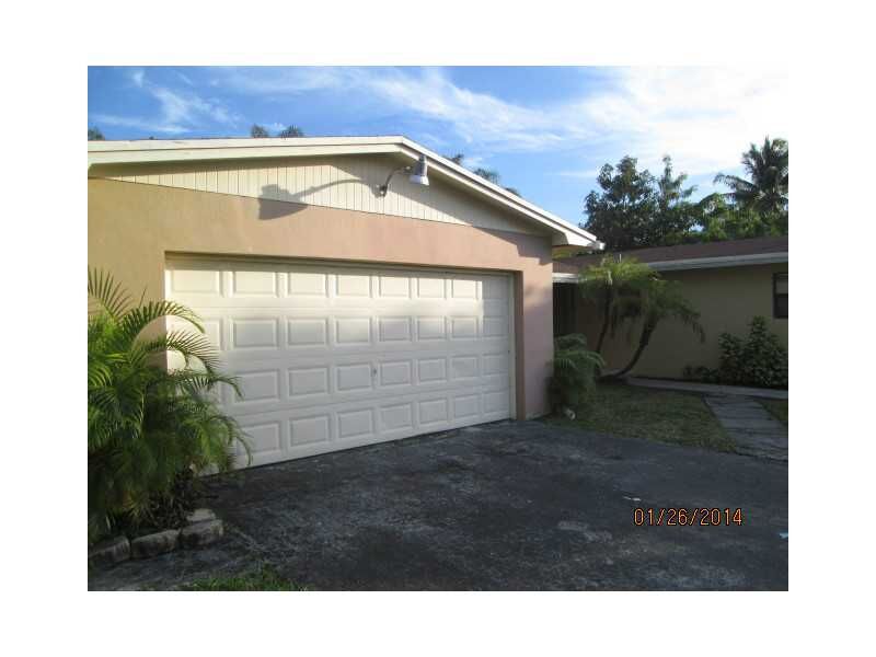 Property Photo:  19751 SW 84 Av  FL 33189 