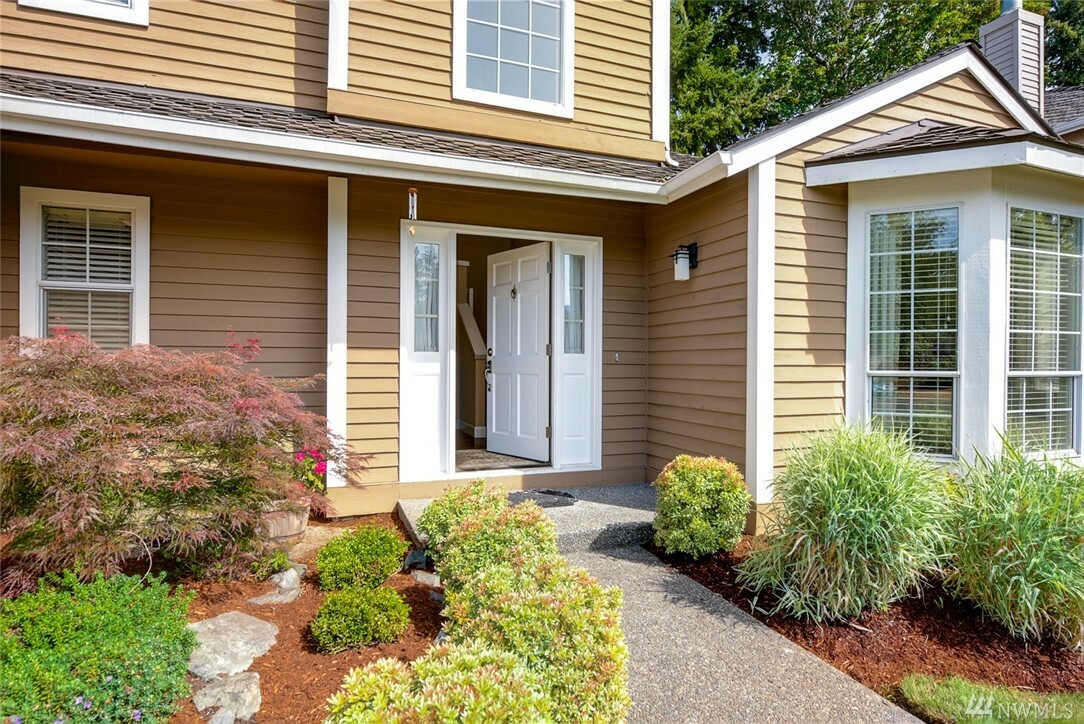 Property Photo:  24514 SE 46th St  WA 98029 