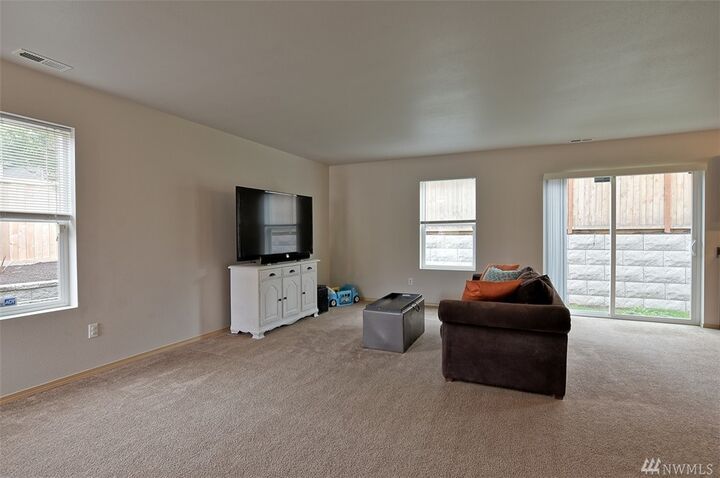 Property Photo:  2203 116th Dr SE  WA 98258 