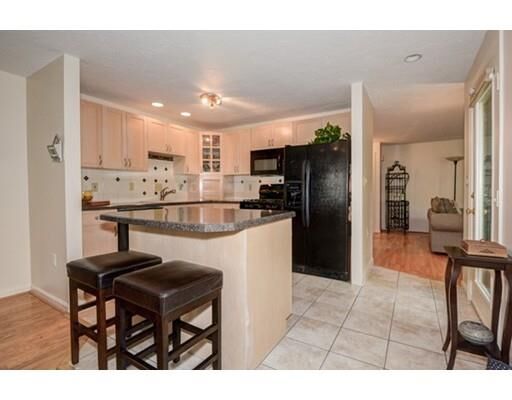 Property Photo:  14 Treetop 14  MA 01581 