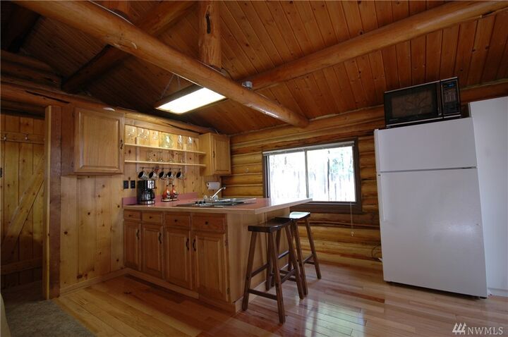 Property Photo:  19 Doe Rd  WA 98833 