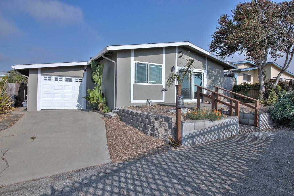 Property Photo:  8 Shawnee Court  CA 93955 