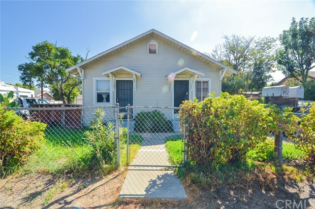 952 Locust Street  Pomona CA 91766 photo