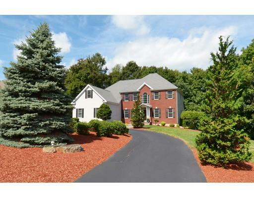 Property Photo: 8 Trowbridge Circle MA 01545