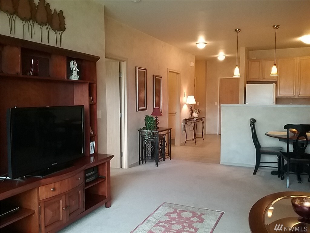 Property Photo: 516 Darby Dr 309 WA 98226