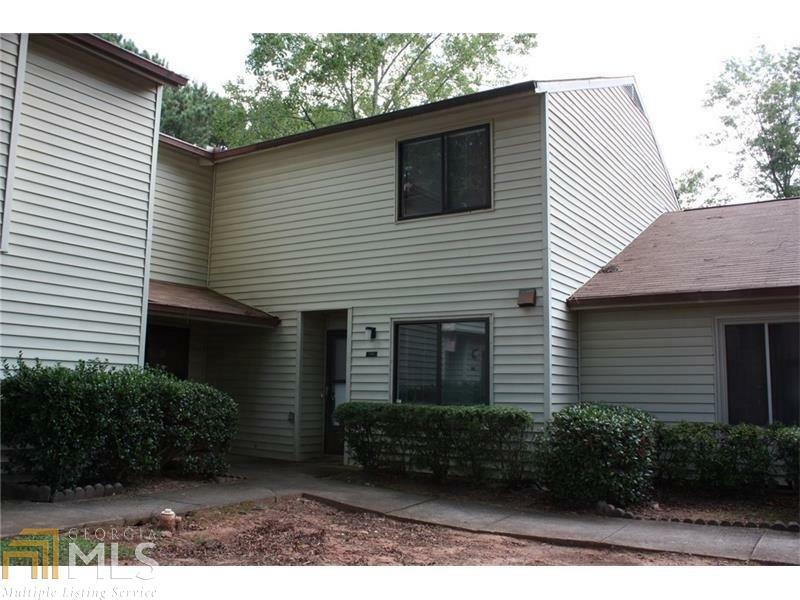 Property Photo:  1134 Country Court  GA 30044-3112 