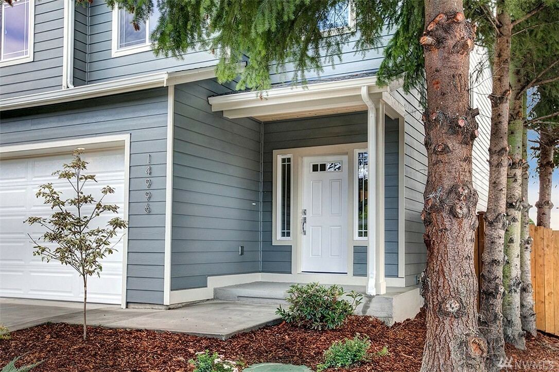 Property Photo: 14996 5th Ave S WA 98168