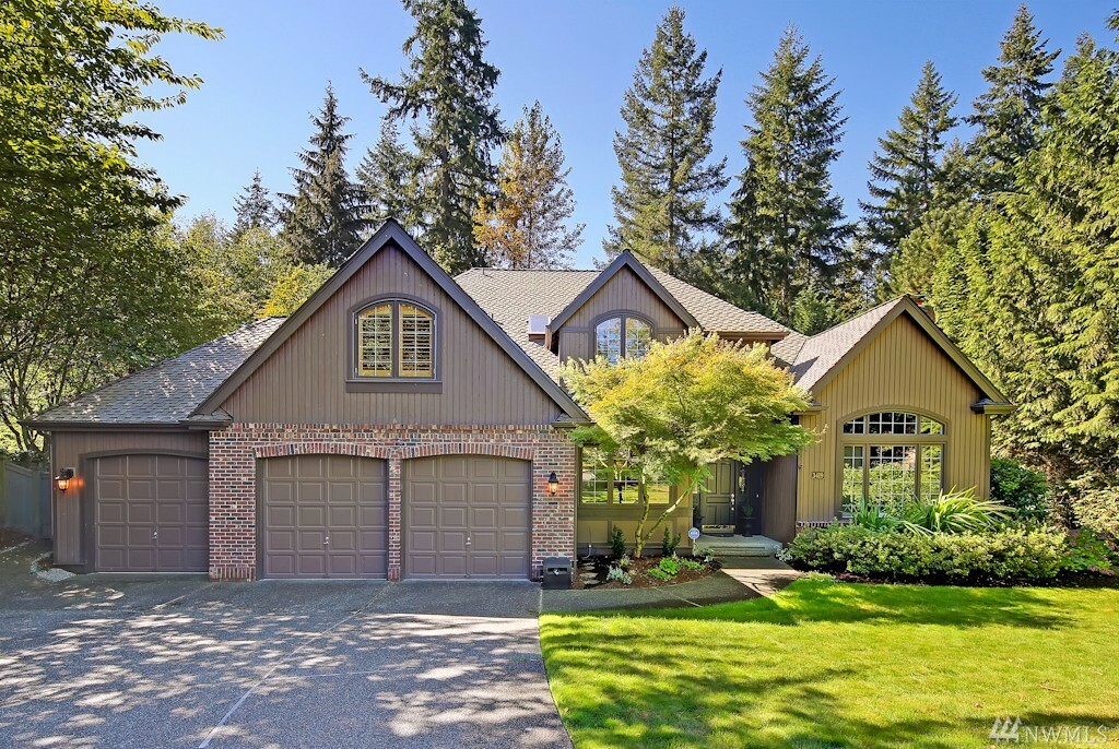 Property Photo: 3419 260th Ct SE WA 98075