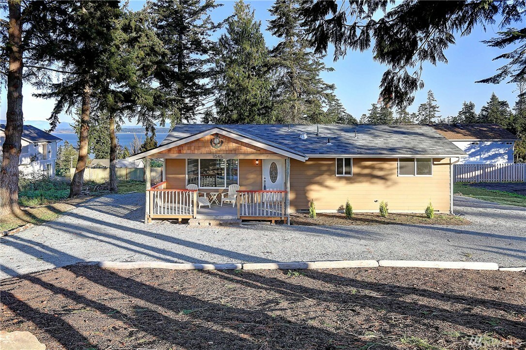 Property Photo:  1045 Cascade Lane  WA 98282 