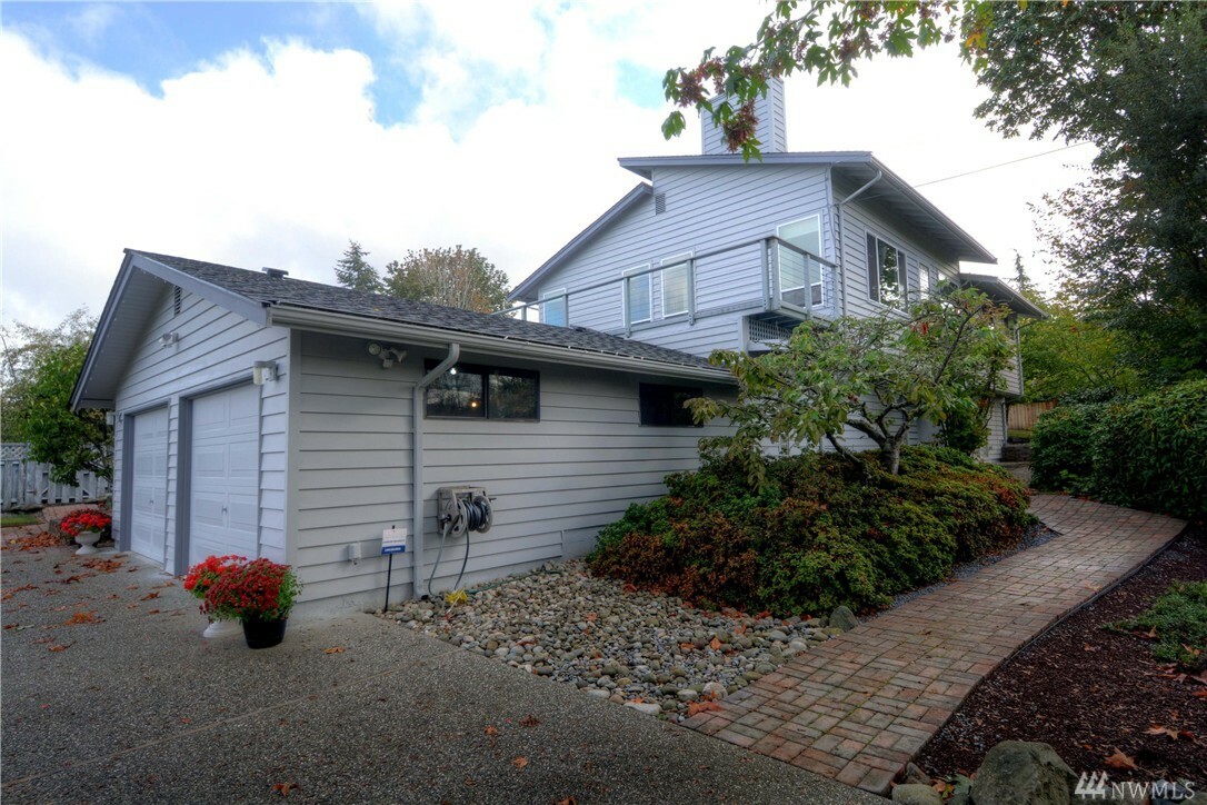 Property Photo:  6317 Central Dr  WA 98275 