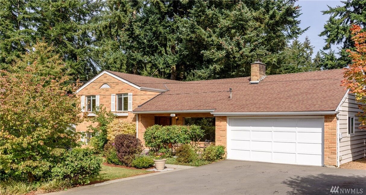 Property Photo: 321 178th Place SW WA 98012