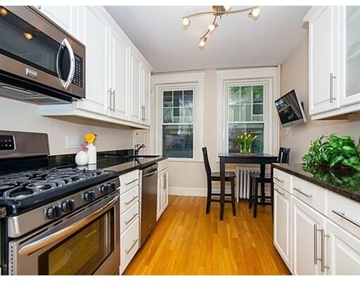 Property Photo: 36 Dwight St 4 MA 02446