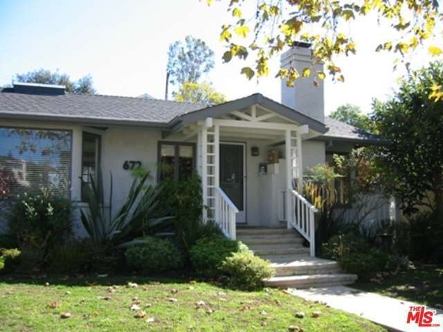Property Photo:  672 Bienveneda Ave  CA 90272 