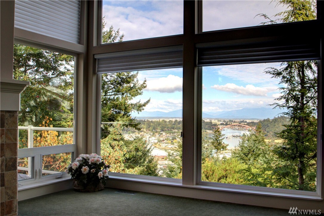 Property Photo: 581 Walla Walla Wy WA 98257