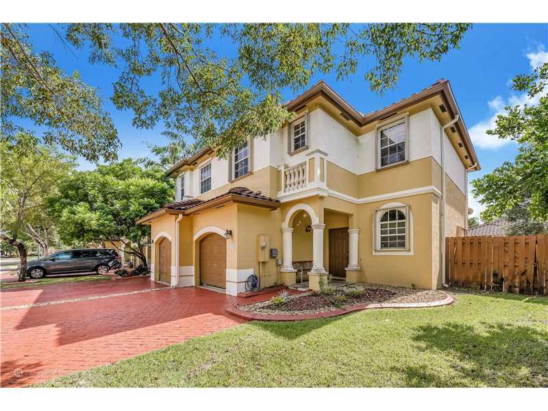 Property Photo: 5000 SW 136th Ave 5000 FL 33027