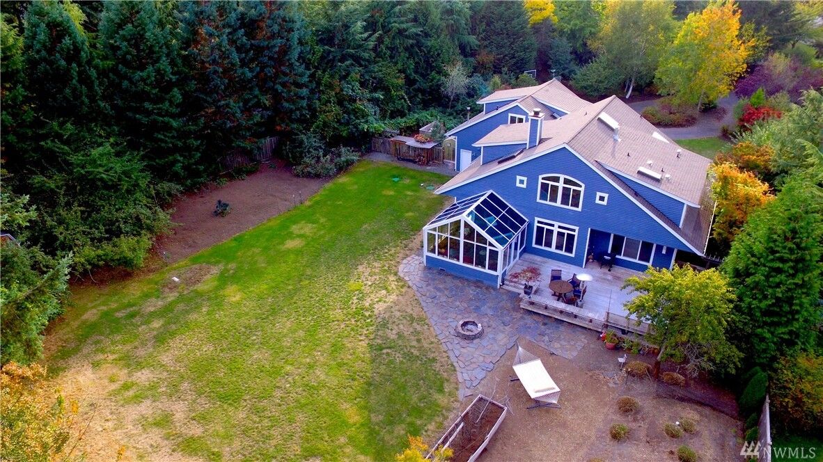 Property Photo: 11208 Pinyon Ave NE WA 98110