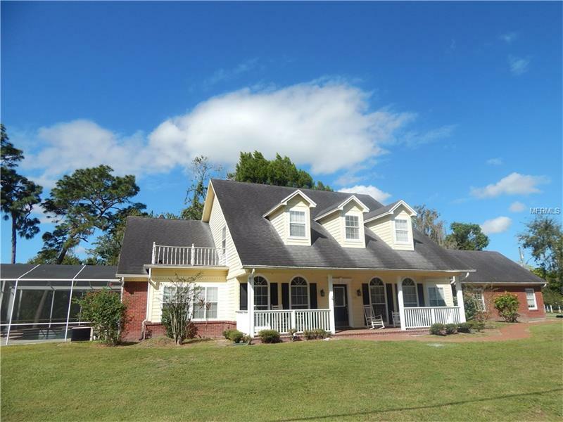 Property Photo: 1305 Lake Como Drive FL 33558