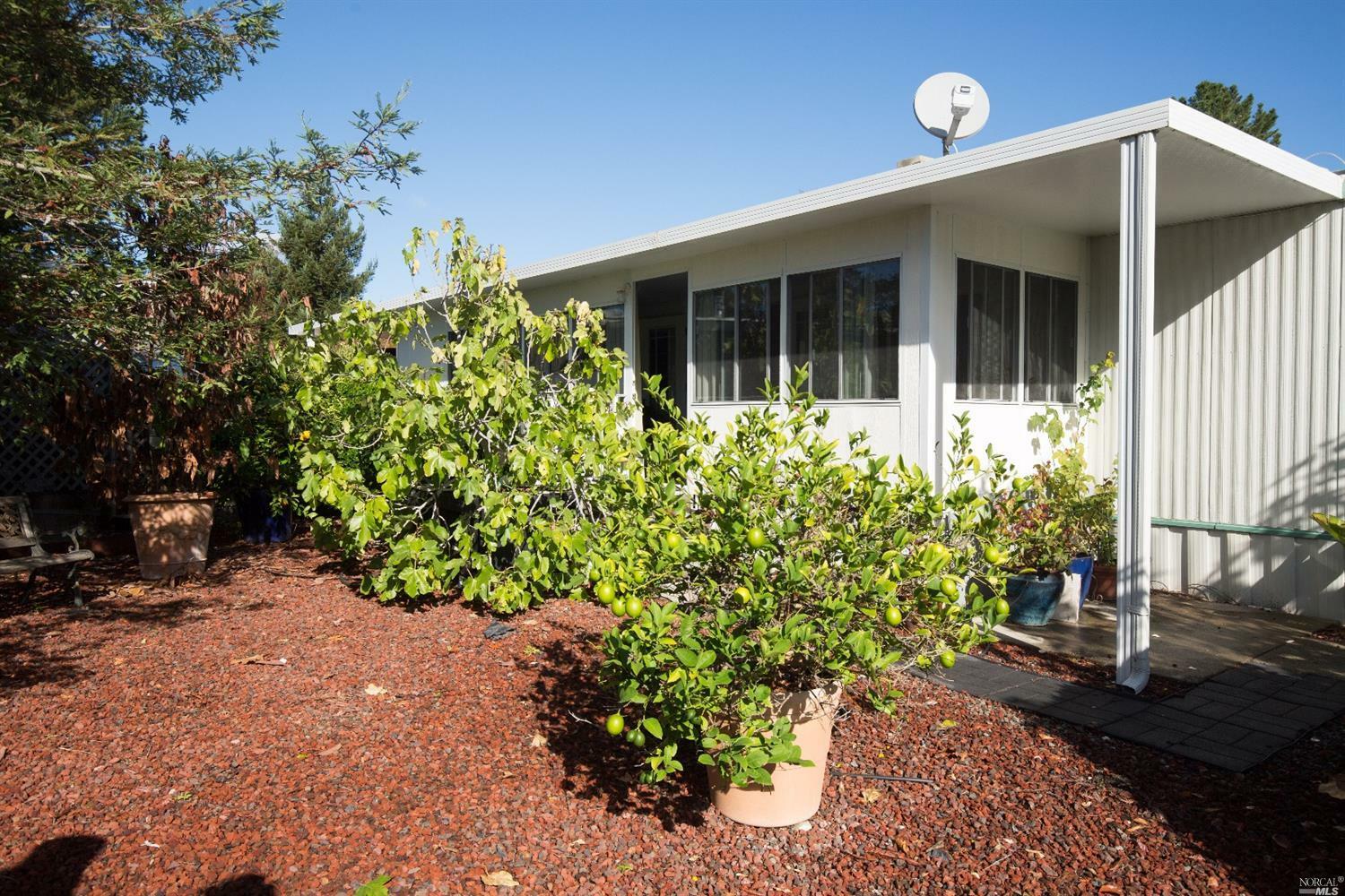 Property Photo:  238 7 Flags Circle  CA 95476 