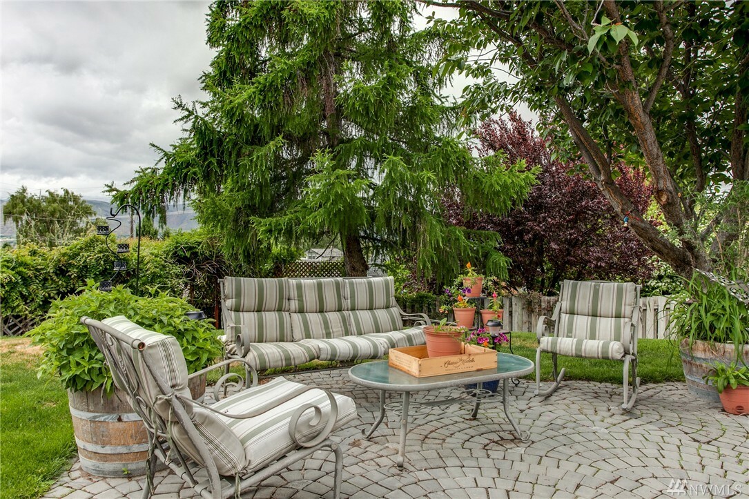 Property Photo: 1310 N Fairmont Ave WA 98802