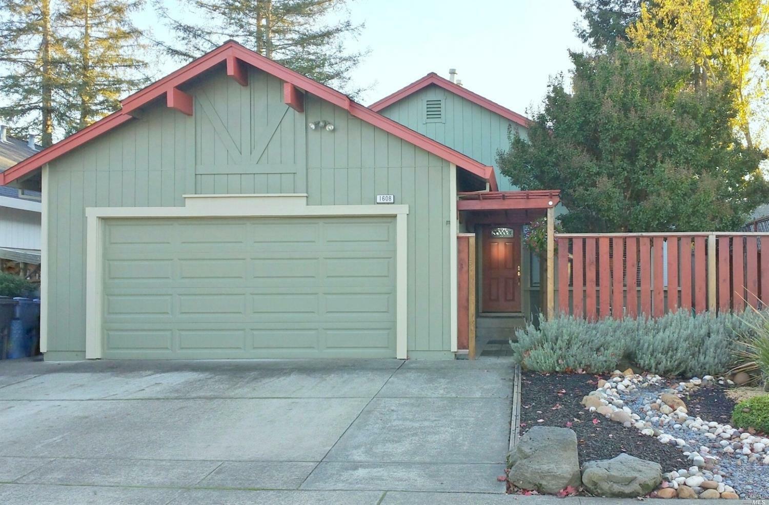 Property Photo: 1608 Keoke Court CA 95403