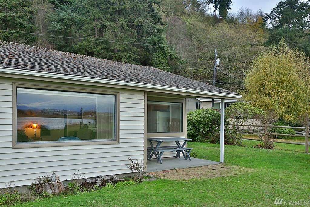 Property Photo:  3548 Shell St  WA 98253 