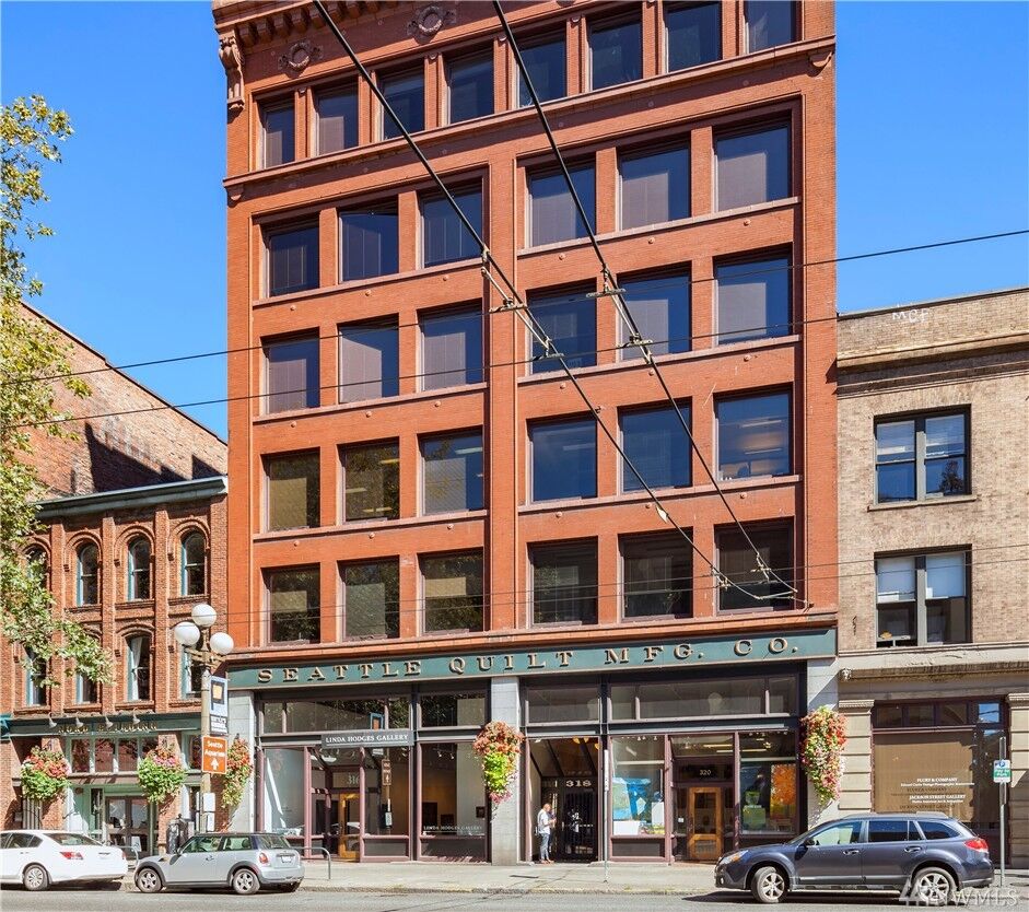 Property Photo:  318 1st Ave S 602  WA 98104 