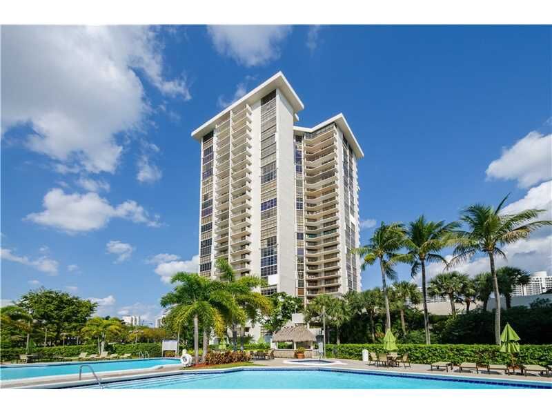 Property Photo: 18181 NE 31st Ct 1902 FL 33160