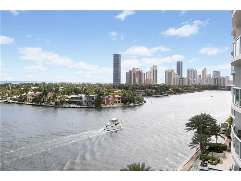 Property Photo: 20201 E Country Club Dr 801 FL 33180