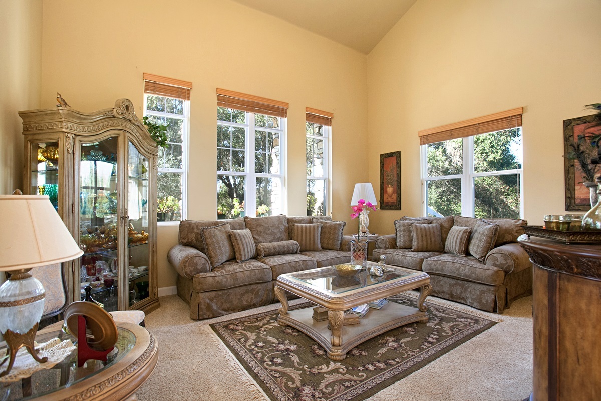 Property Photo: 4408 Highland Oaks St CA 92028